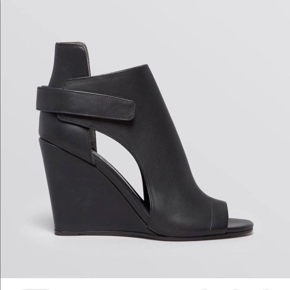 Vince Katia booties